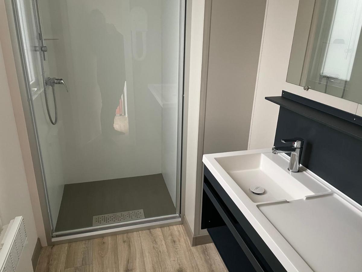 Mobilhome Tout Confort R10 Domaine De Lanniron Quimper Exterior photo
